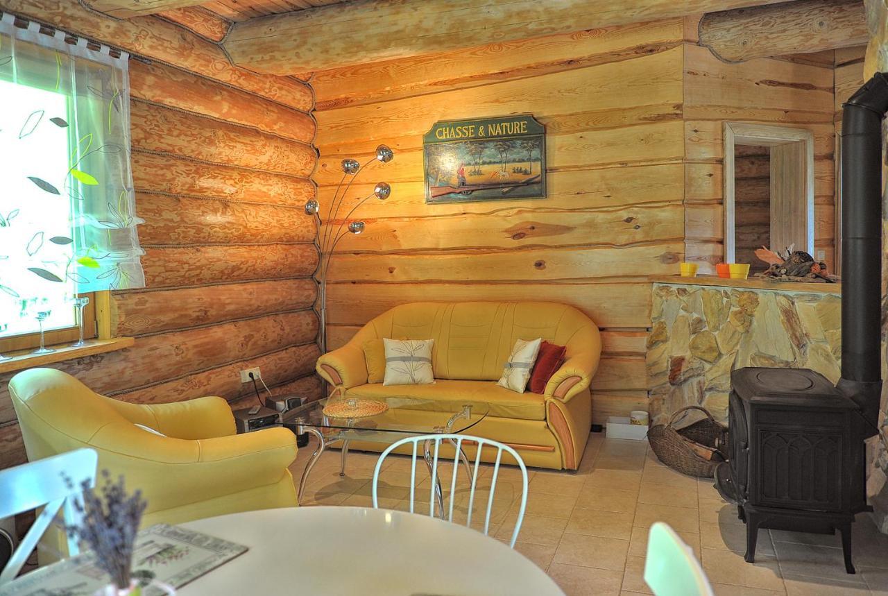 Dom Pod Sosnami Ferienhaus Gryżyna